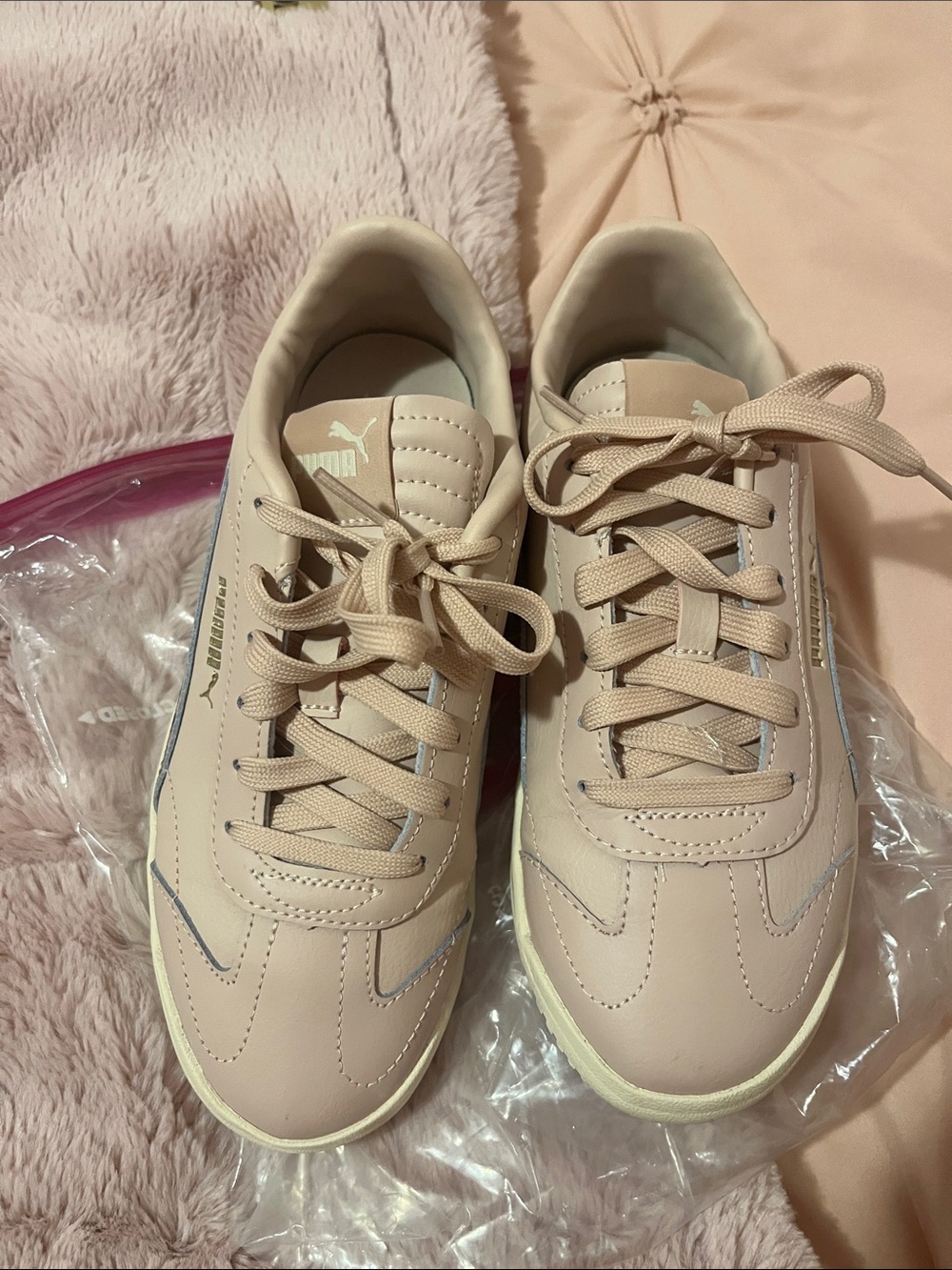 Puma sneakers size 6